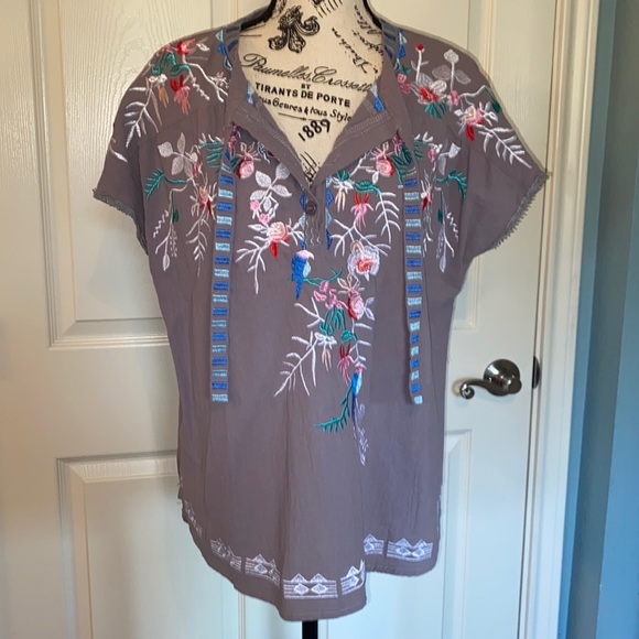 Adorable cool, flowy, gauzy summer grey blouse with colorful embroidery. - Picture 1 of 8